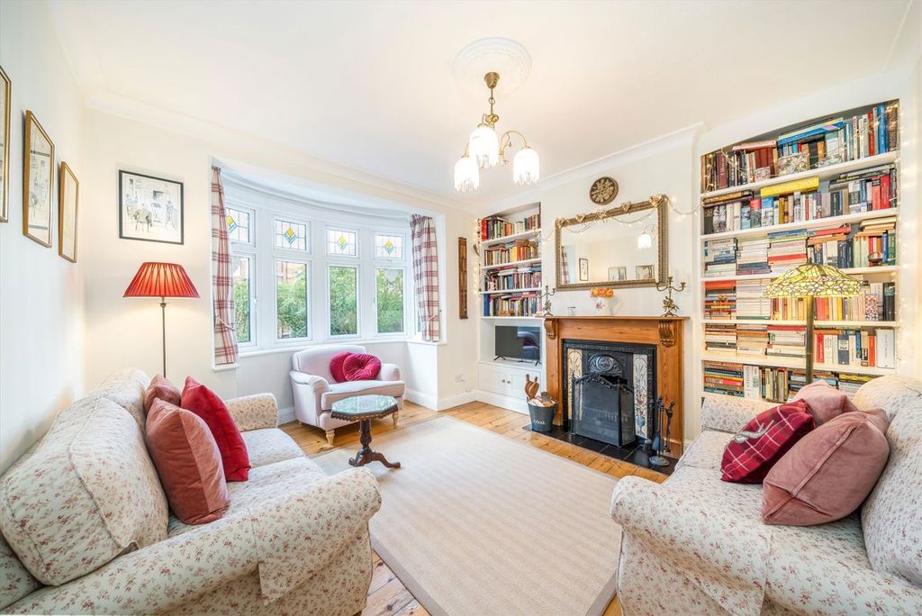 Property photo 2 of 11