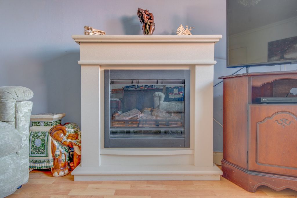 Property photo 3 of 11 Picture No. 10