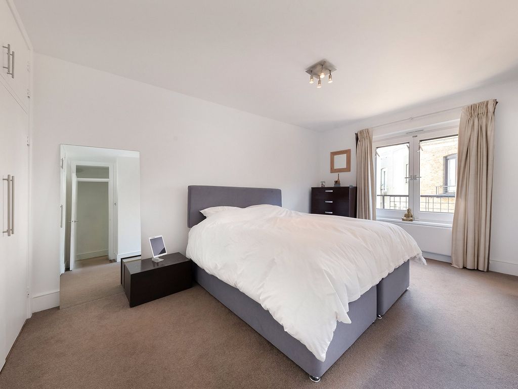 Property photo 3 of 16 Seven Dials Court