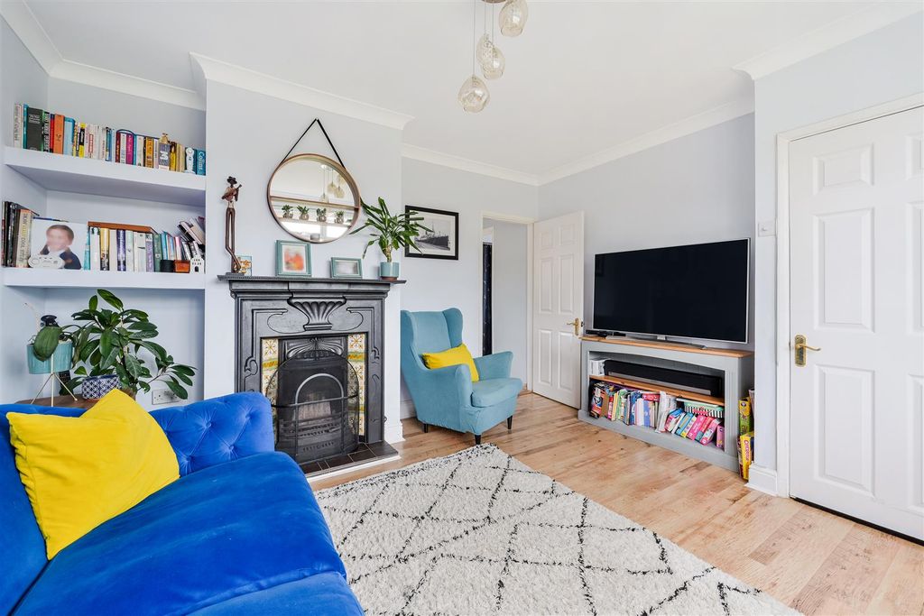 Property photo 1 of 15 Shale Green (9).Jpg