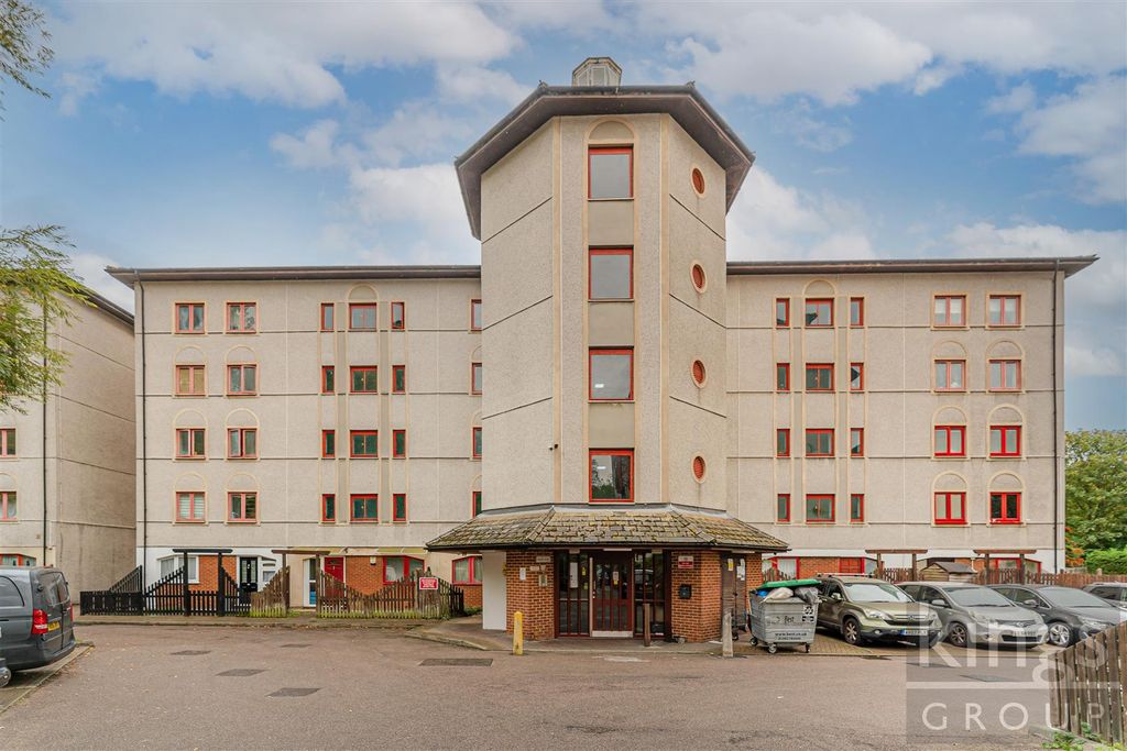 Property photo 1 of 9