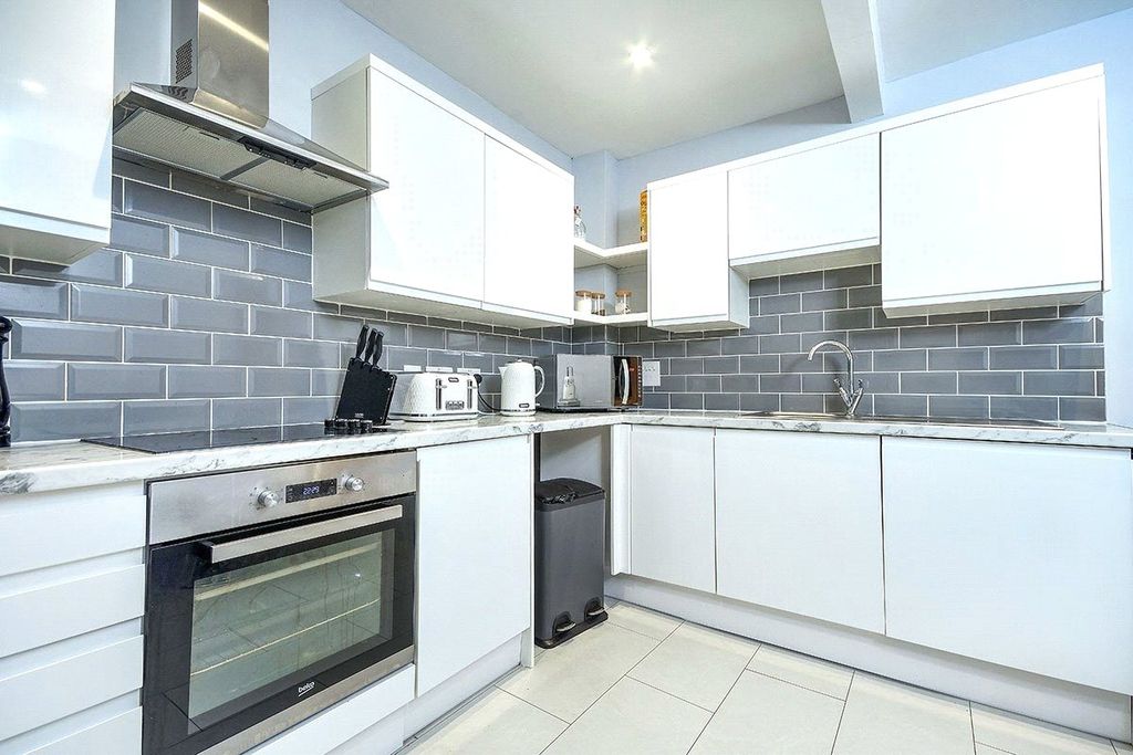 Property photo 2 of 9 Picture No. 08