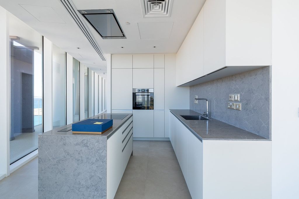 Property photo 3 of 25