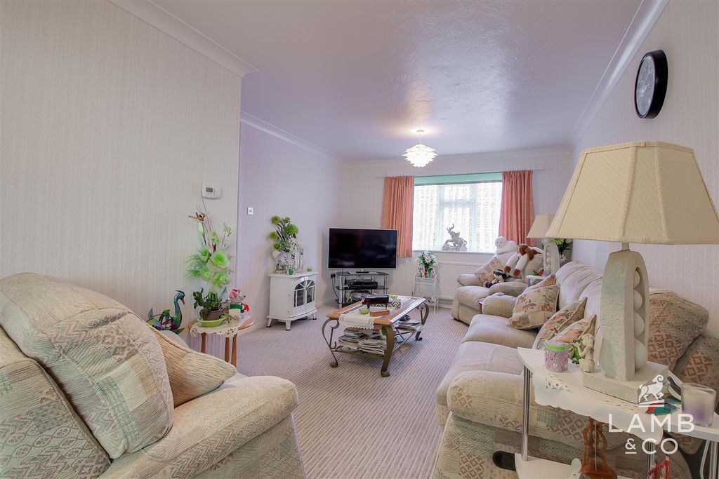 Property photo 2 of 15