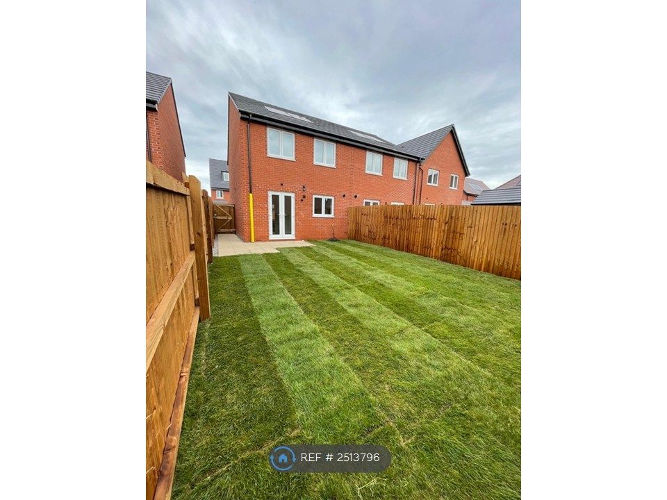 Property photo 1 of 16 Back Garden
