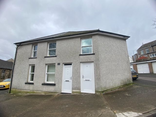 Property photo 1 of 10 Front