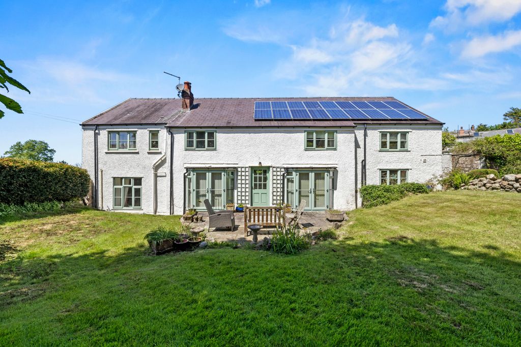Property photo 1 of 34