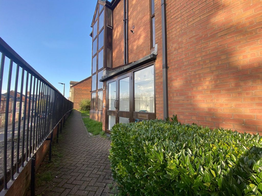 Property photo 1 of 7