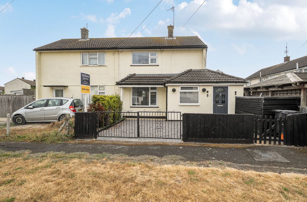 Property photo 1 of 12 15107451