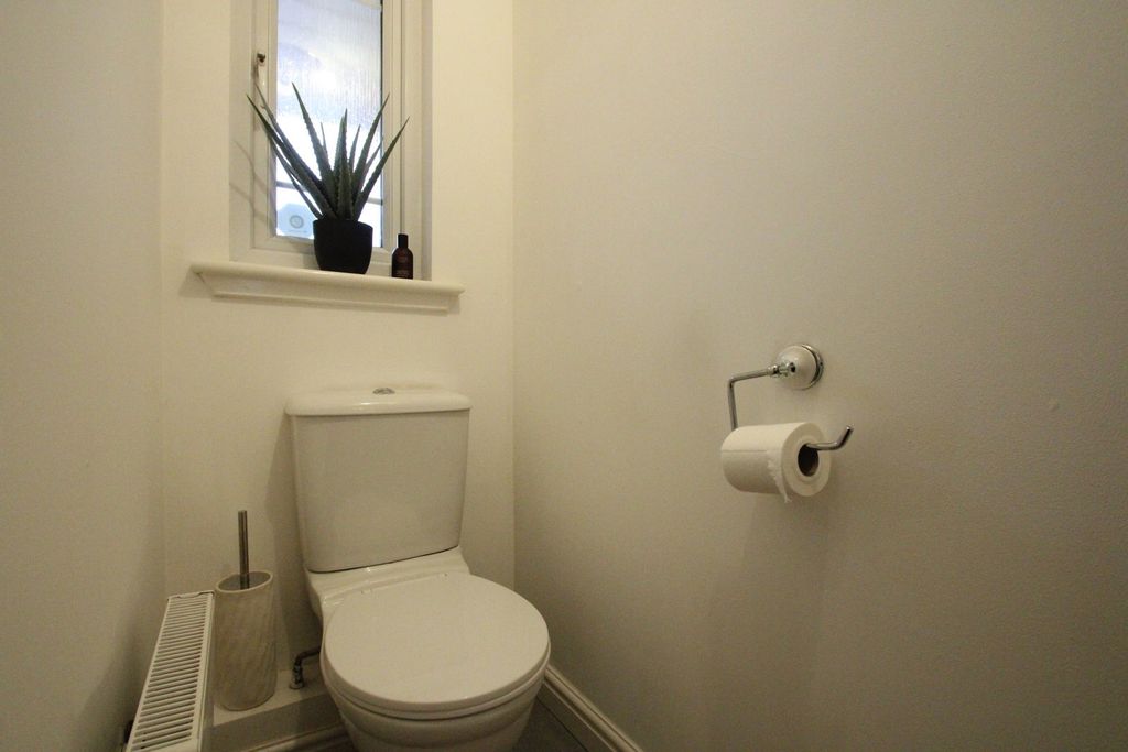 Property photo 2 of 26