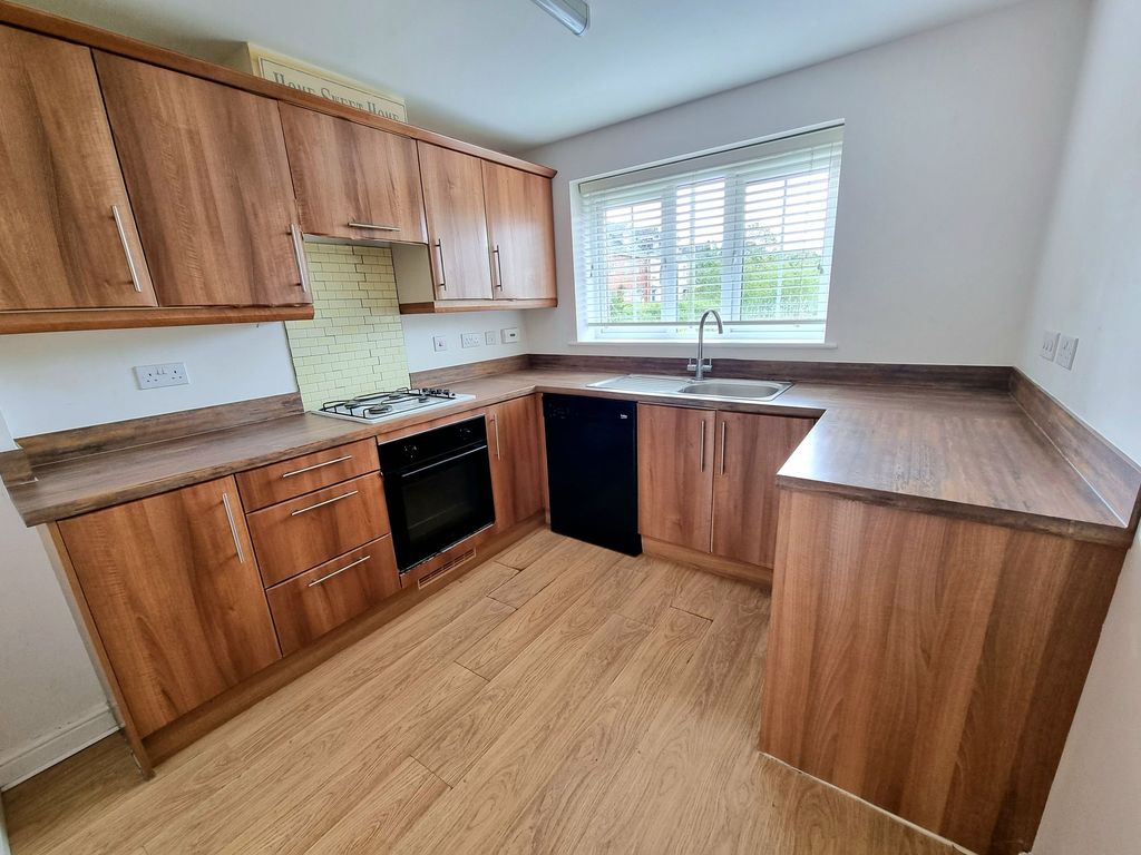 Property photo 2 of 27 Kitchen