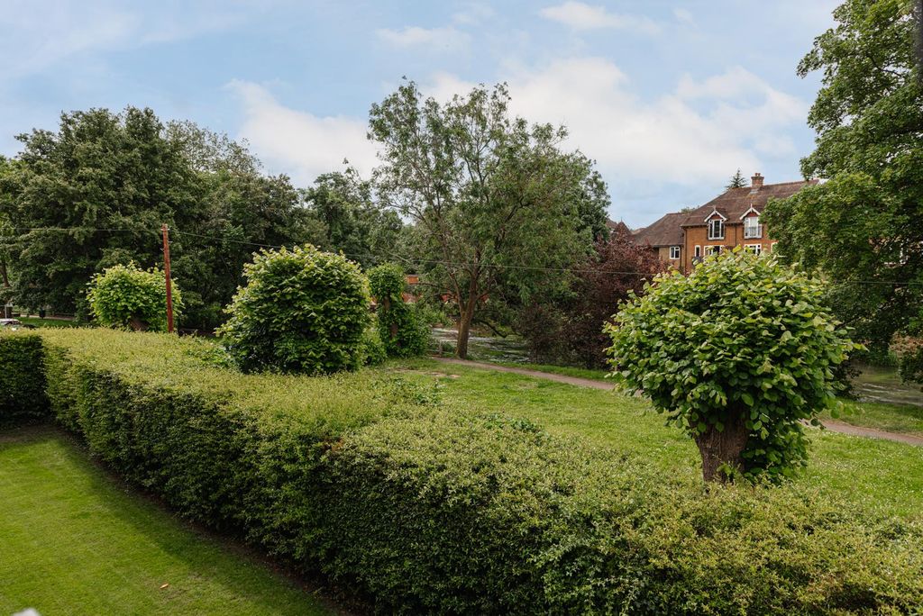 Property photo 2 of 17 Rightmove 11.Jpg