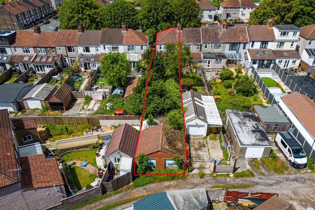 Property photo 3 of 27 87 Kingsway, Kingswood, Bristol Bs15 8Aj | Freehol