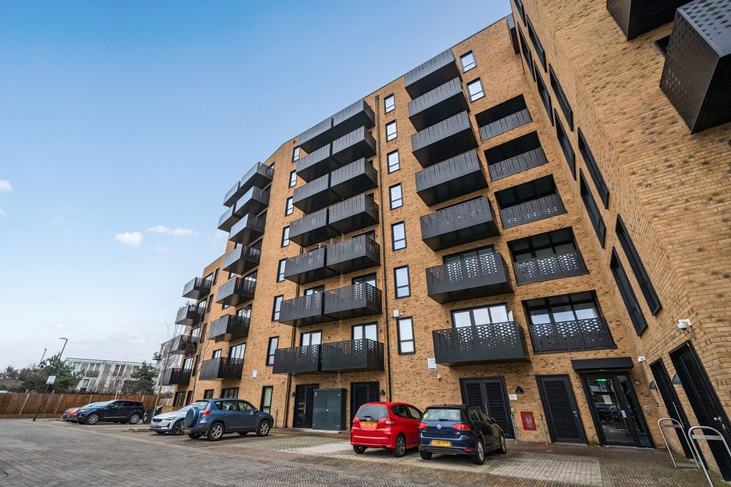 Property photo 1 of 19 1395014-1-6960Fbe...