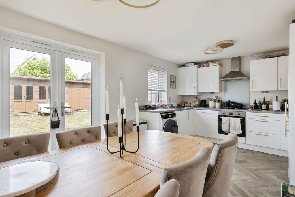 Property photo 2 of 19 Pbox-Img.Jpg