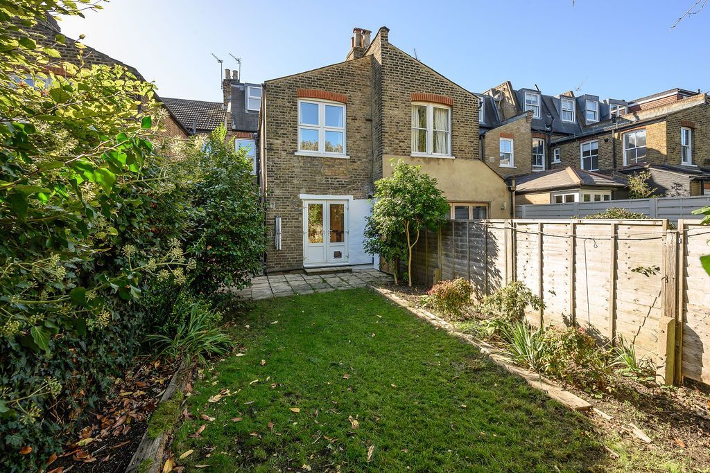 Property photo 2 of 21