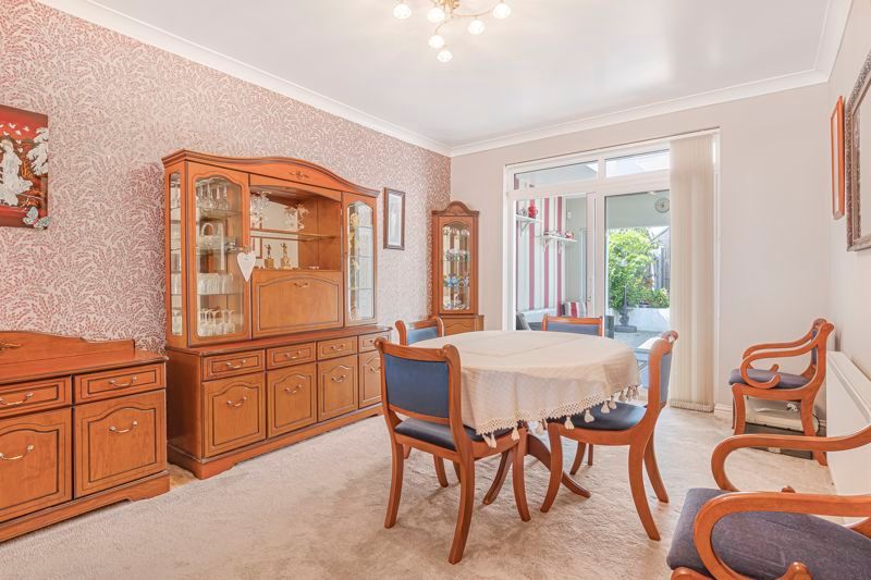 Property photo 3 of 14 Dining Area