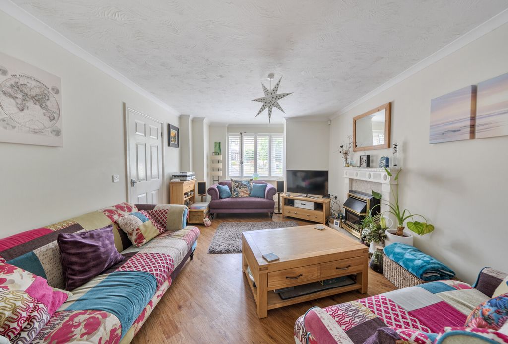 Property photo 2 of 17 1477489-8-6A2Bdae...