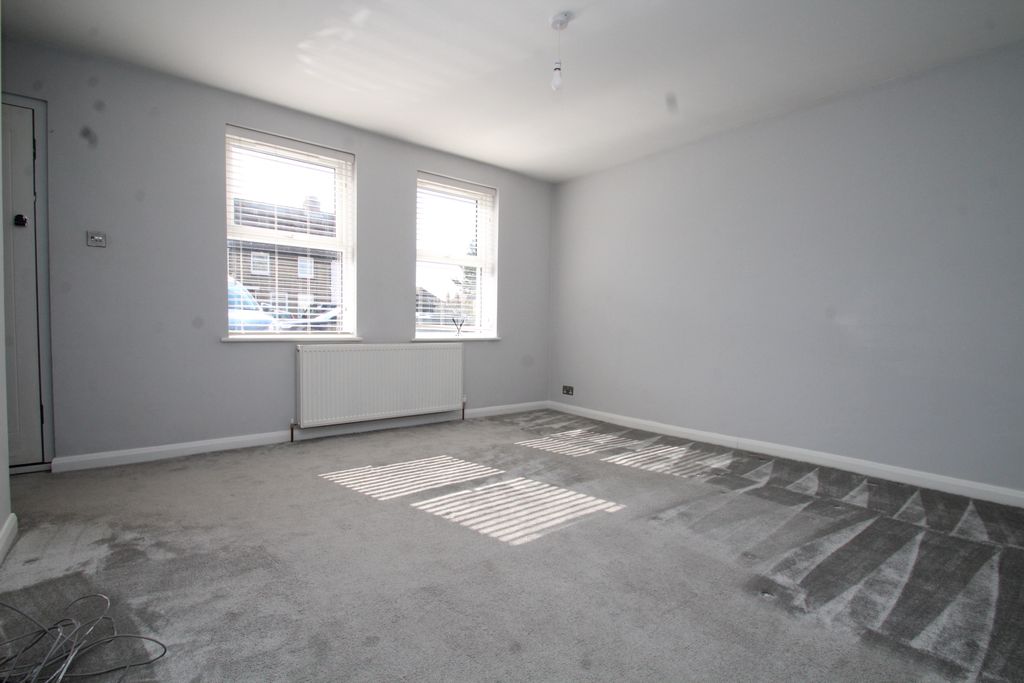 Property photo 3 of 15 Reception