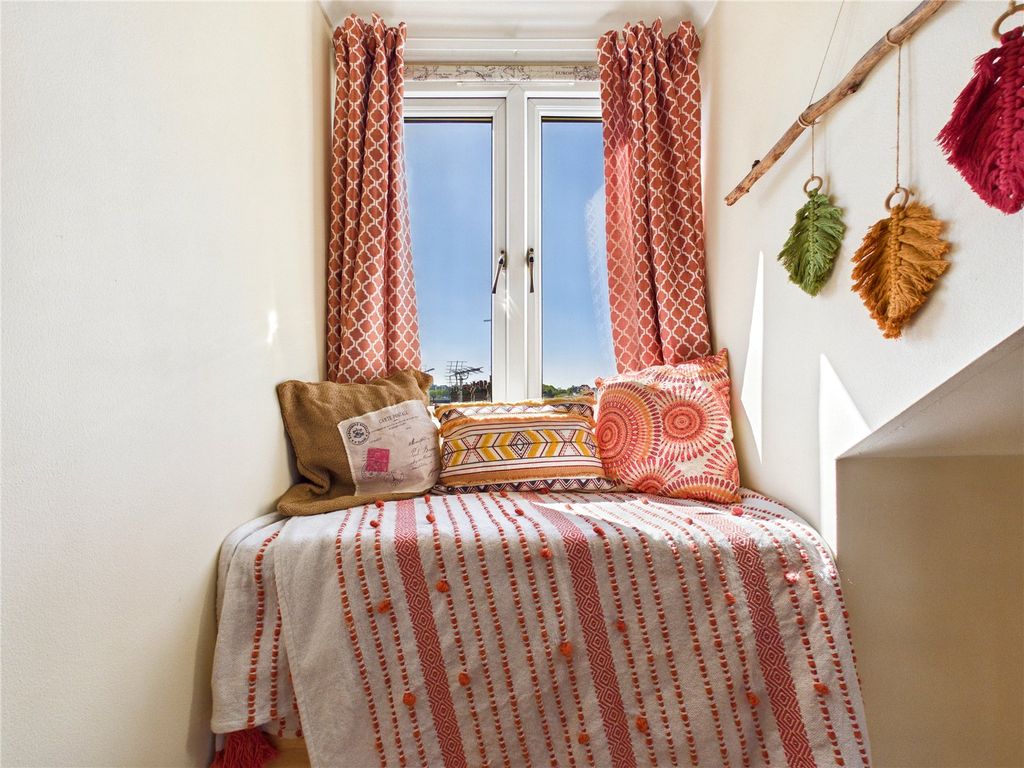 Property photo 3 of 22 Picture No. 02