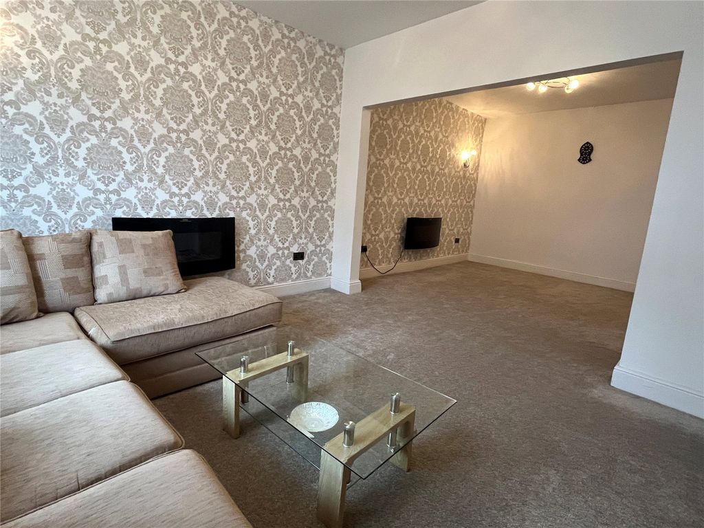 Property photo 3 of 12 Lounge/Diner