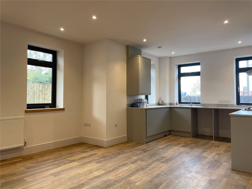 Property photo 3 of 7 Picture No. 01