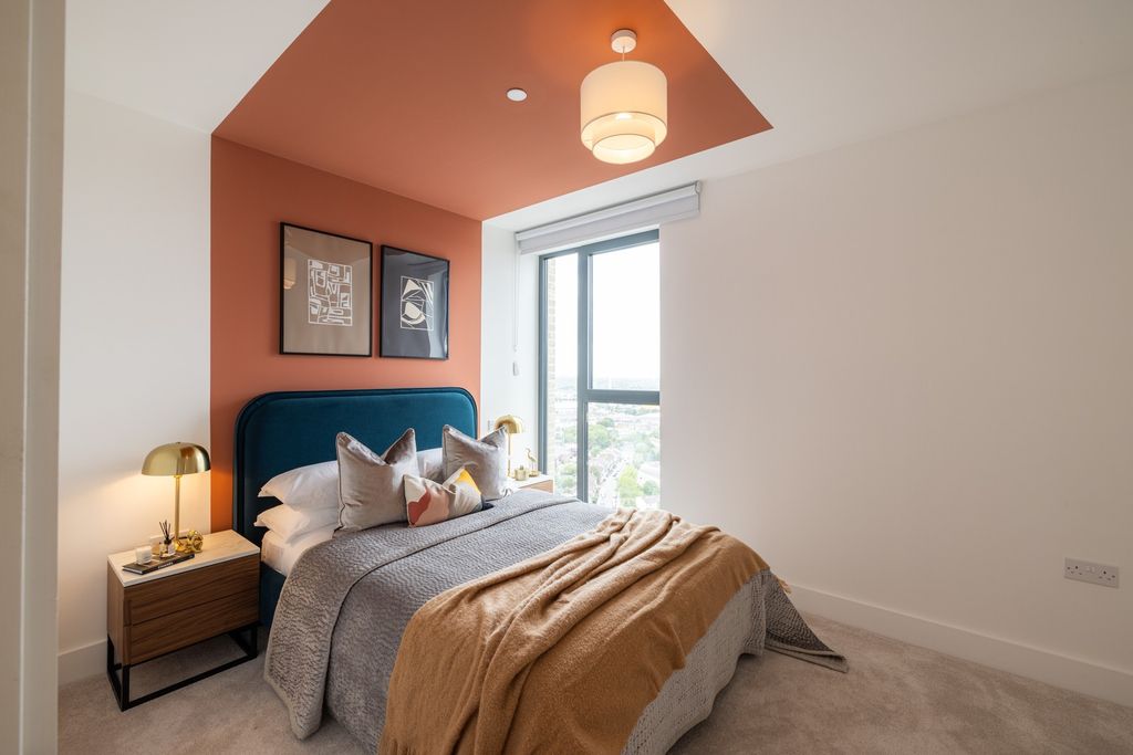 Property photo 1 of 14 Bedroom