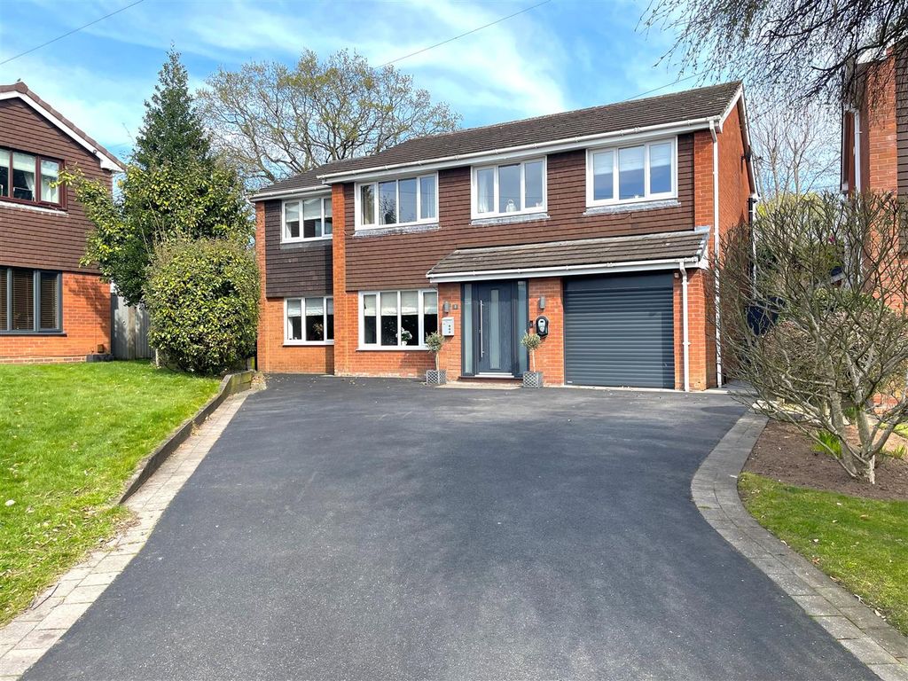 Property photo 1 of 34 Front.Jpg