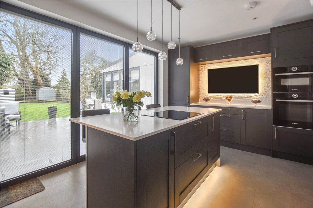 Property photo 2 of 22 Kitchen