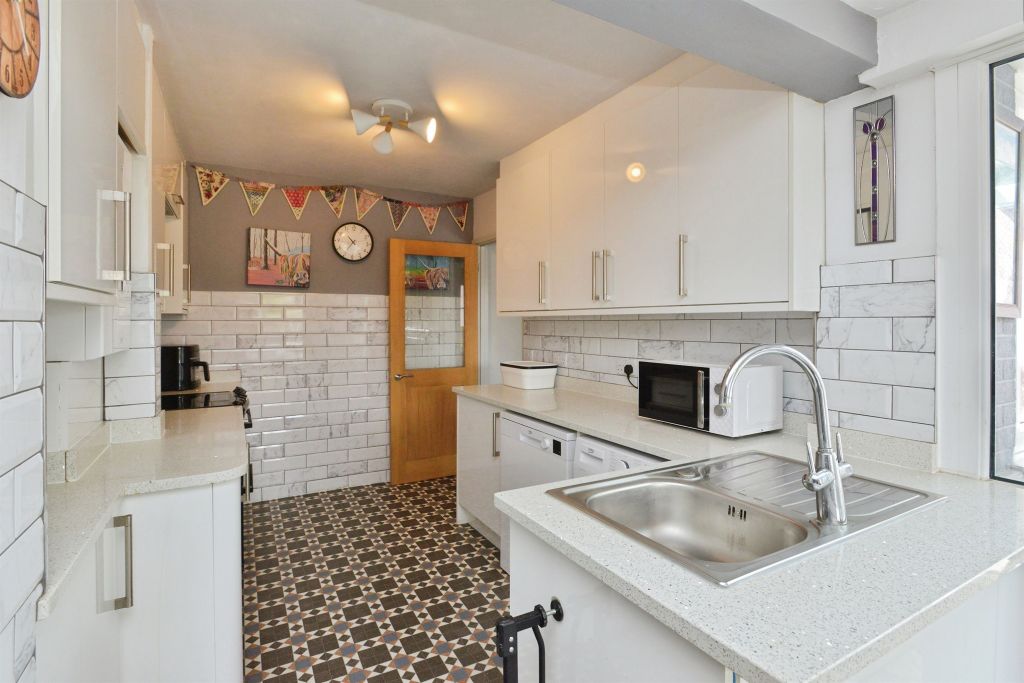 Property photo 3 of 20