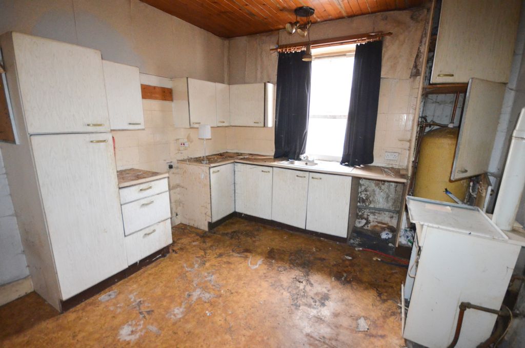 Additional image 10 of 2 bed flat for saleKenneth Street, Stornoway HS1