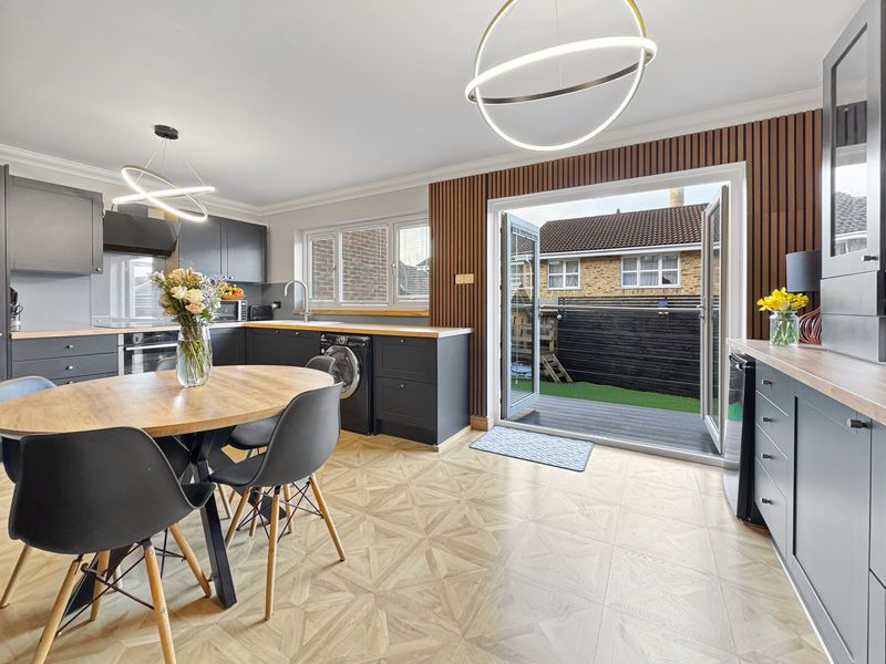 Property photo 1 of 23 Photo 7