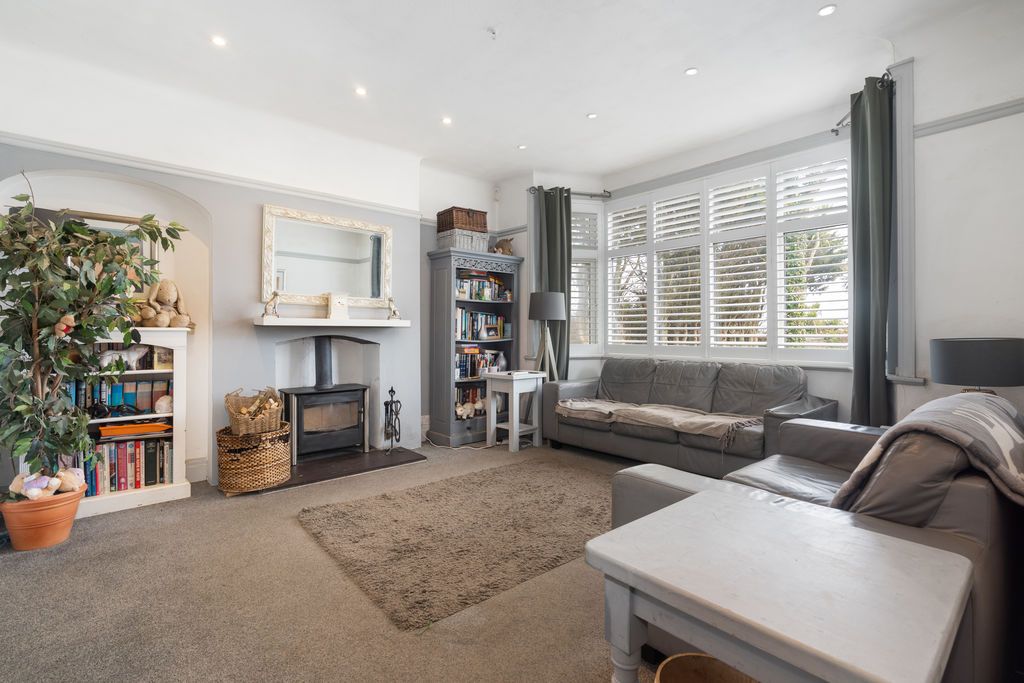 Property photo 3 of 50 Photo 21