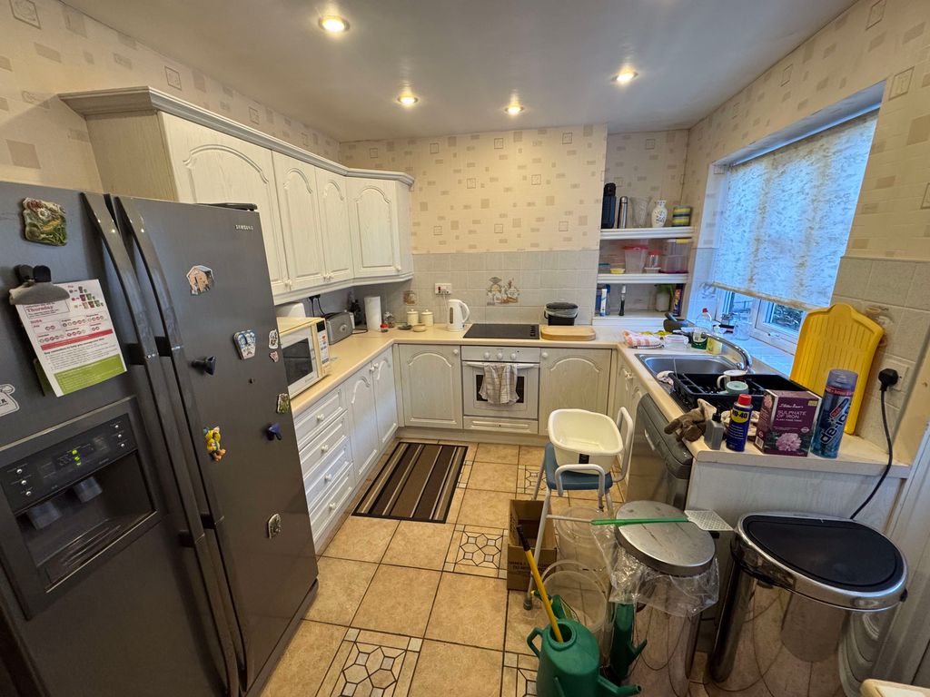 Property photo 3 of 16 Photo 10