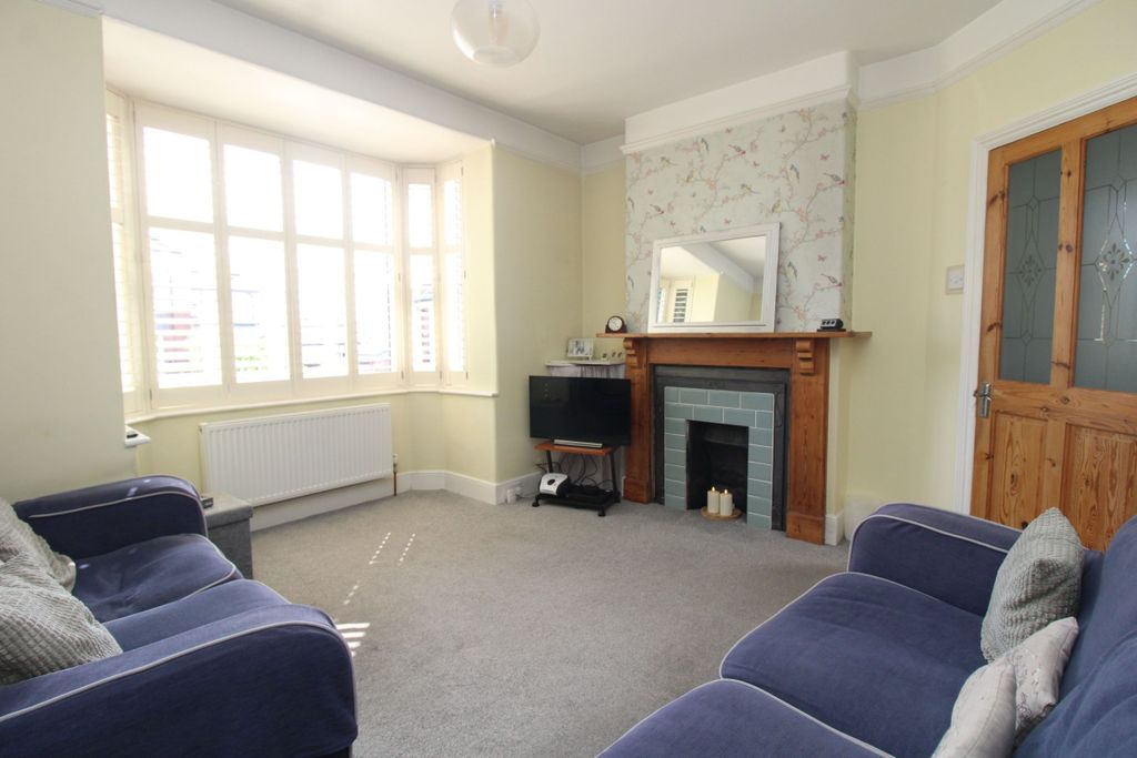 Property photo 2 of 16
