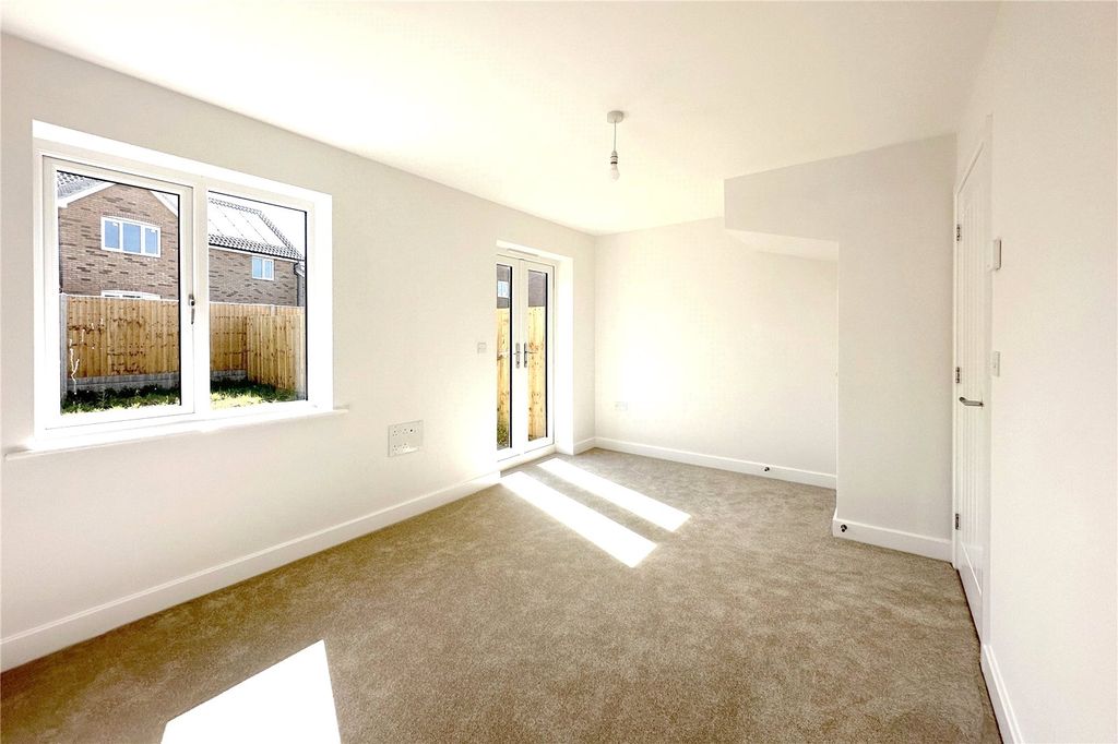 Property photo 2 of 7 Picture No. 19