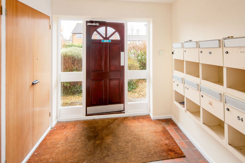 Property photo 2 of 17 Communal Entrance Hall