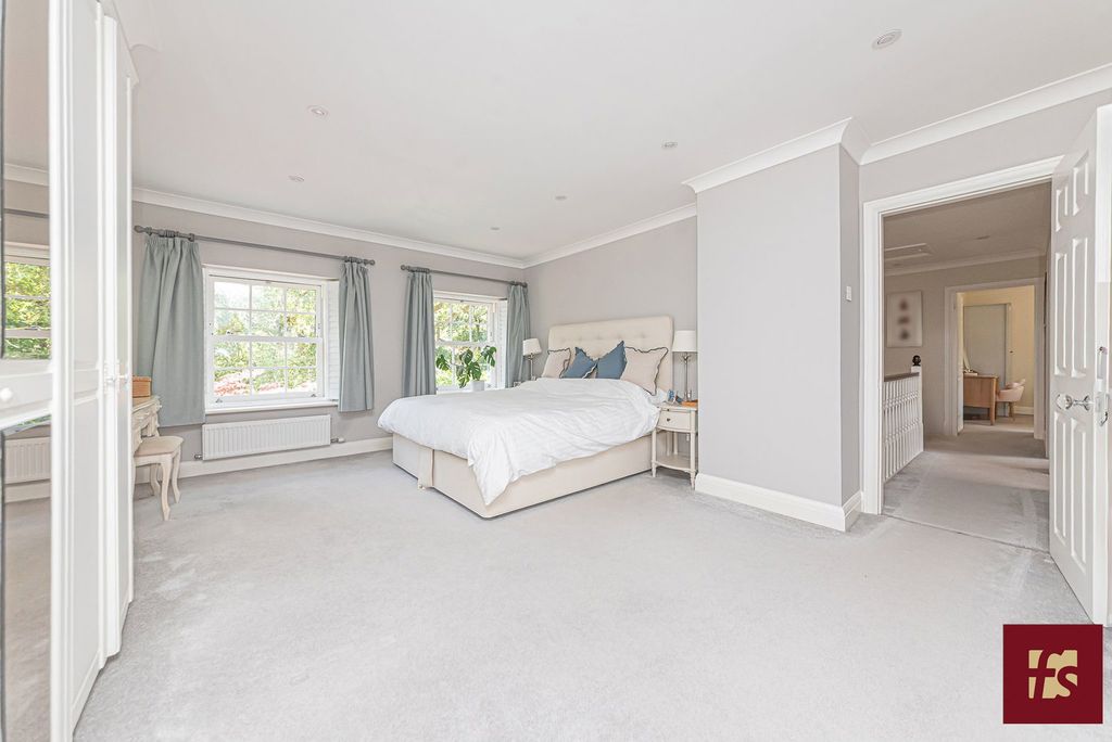 Additional image 20 of 5 bed detached house for saleTalisman Close, Crowthorne, Berkshire RG45