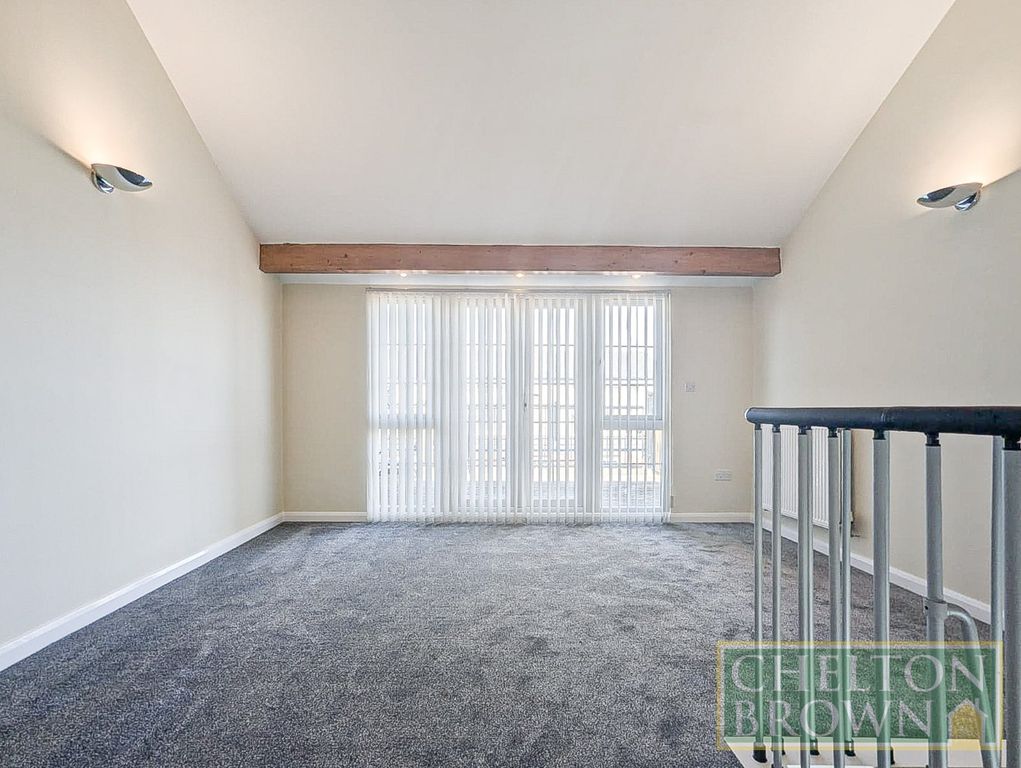 Property photo 3 of 20 Living Room