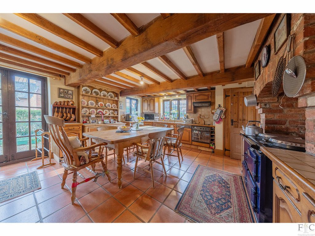 Property photo 3 of 32