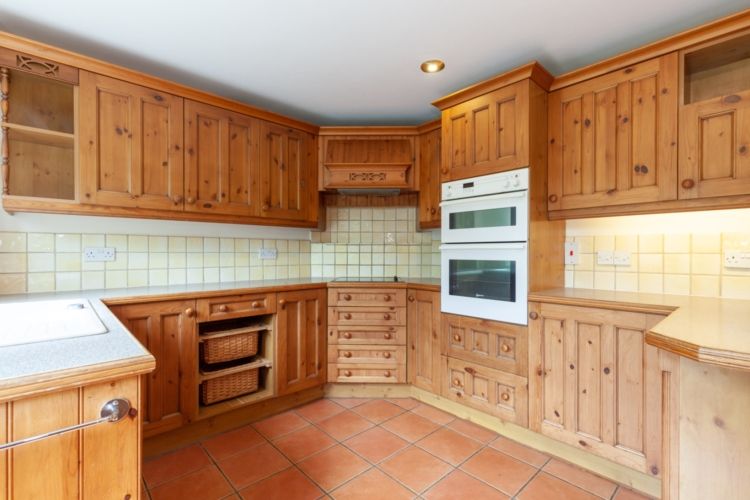 Property photo 2 of 8 227566-Std