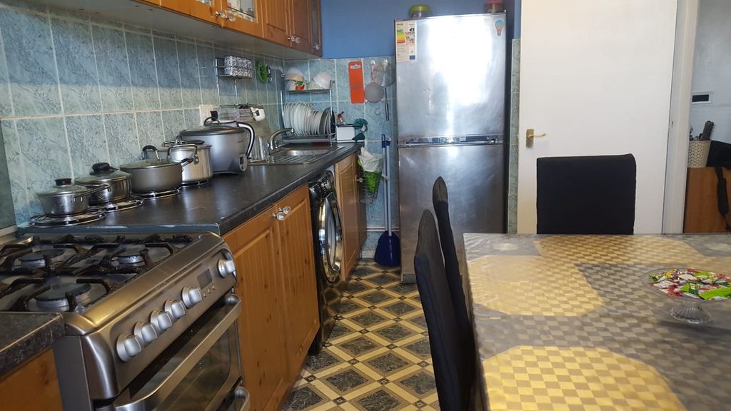 Property photo 2 of 5