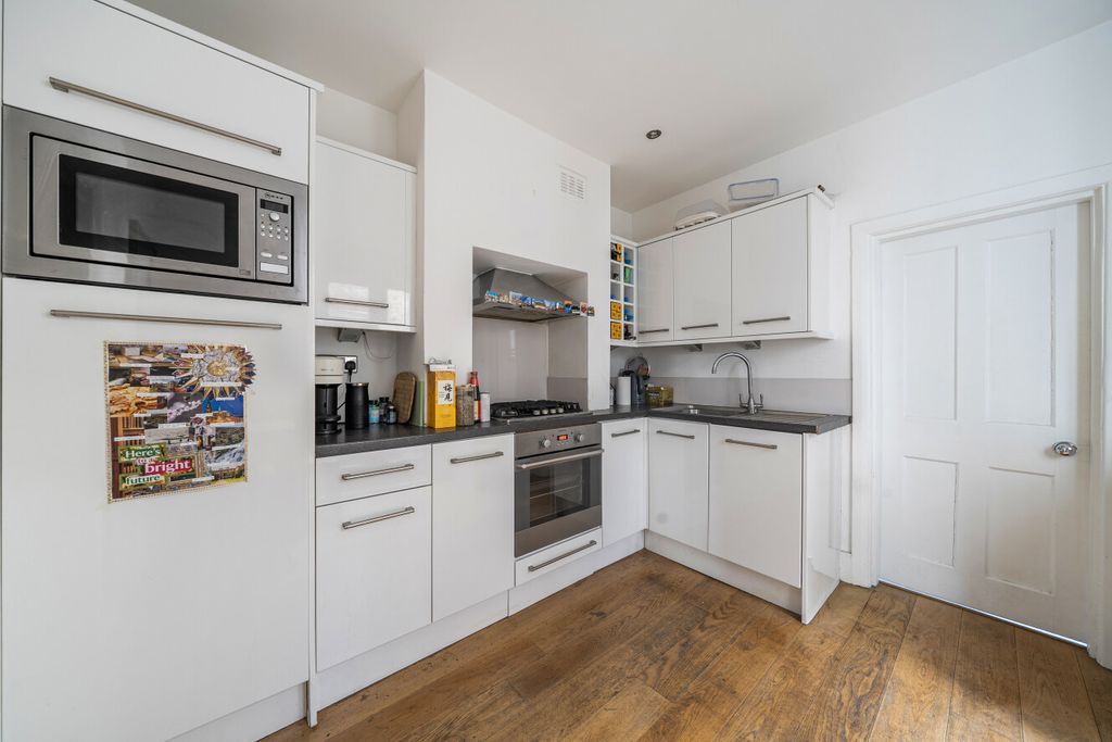Property photo 3 of 11 1466779-15-6A19Be...