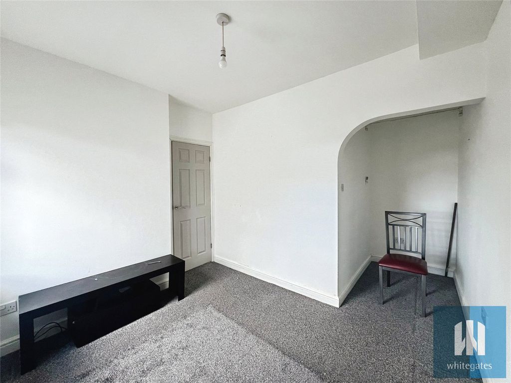 Property photo 3 of 16 Picture No. 05