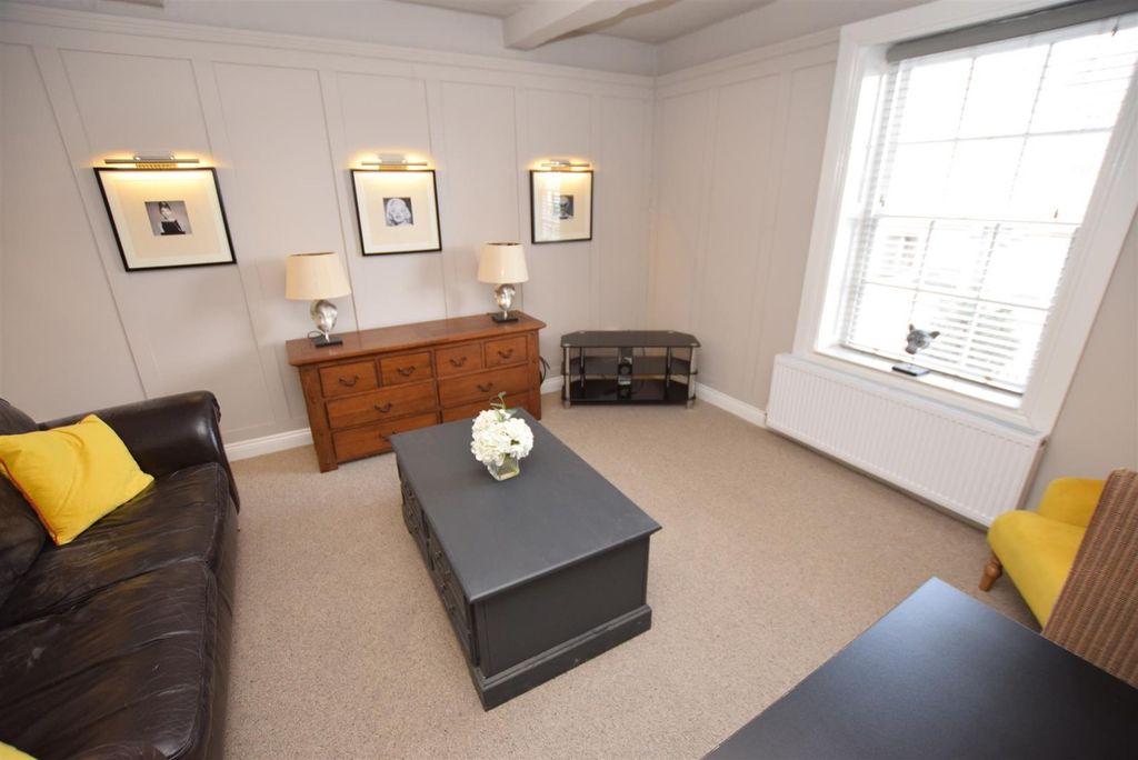Property photo 3 of 8 3815523