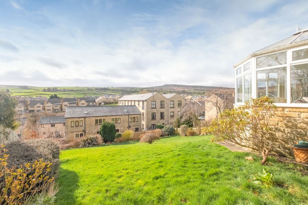 Property photo 3 of 25 Rear Garden