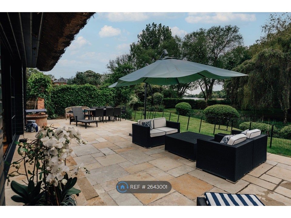 Property photo 2 of 35