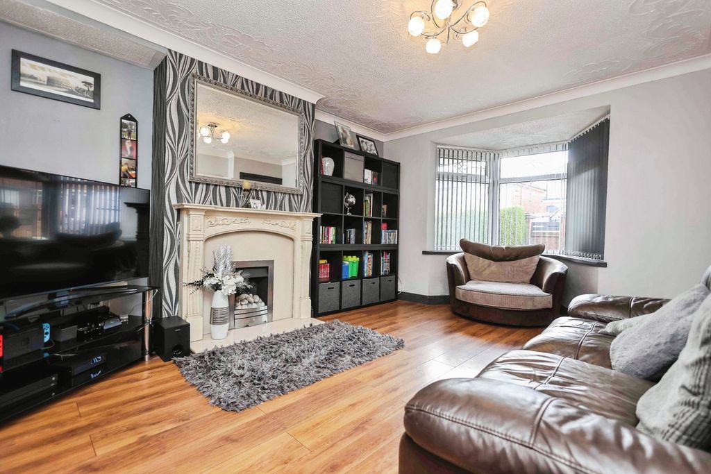 Property photo 3 of 18 Pbox-Img.Jpg