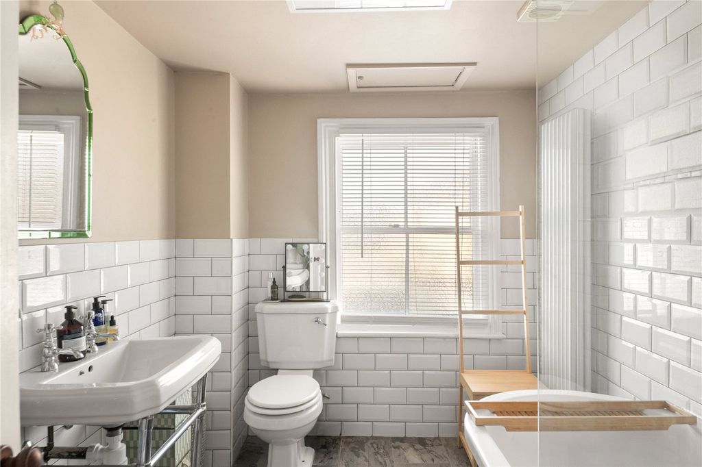 Property photo 3 of 17 Picture No. 06