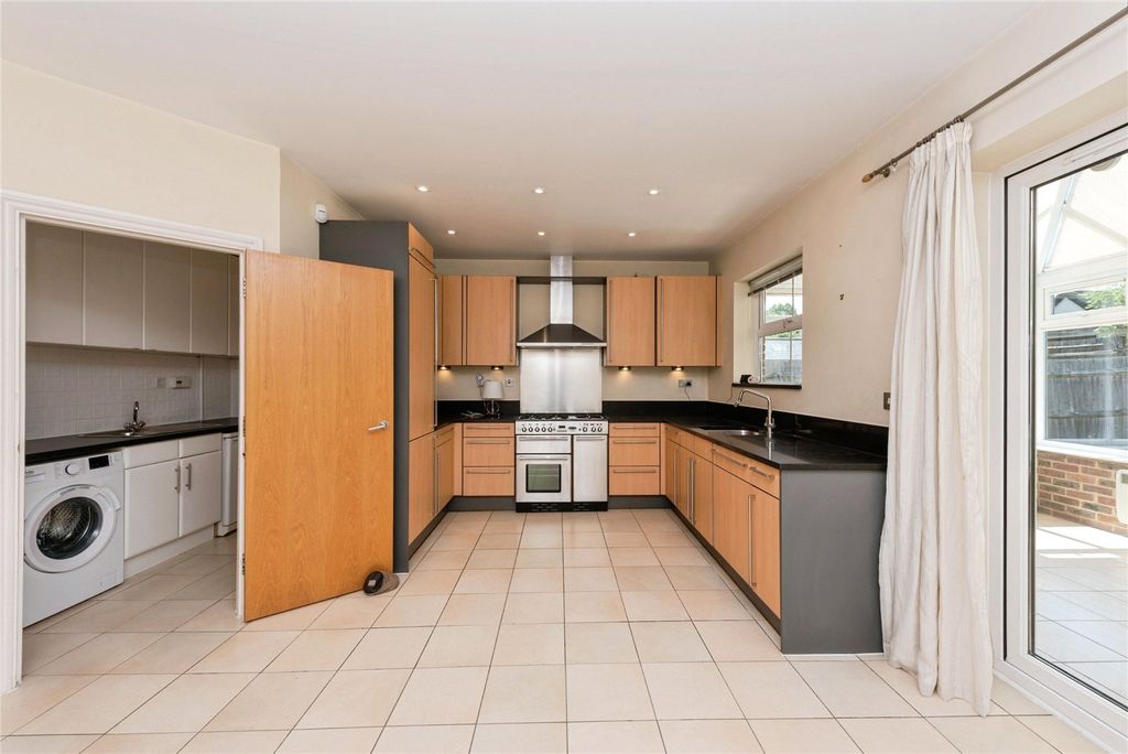 Property photo 3 of 20 Kitchen/Diner